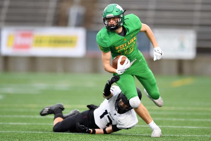 Tualatin.West-Linn.6A-football-semifinal.Leon-Neuschwander.99
